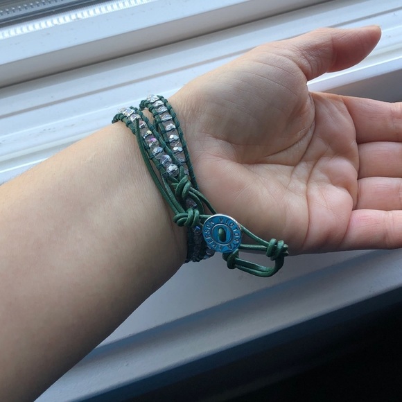 Victoria Emerson Green/Clear double wrap Bracelet - Picture 2 of 5